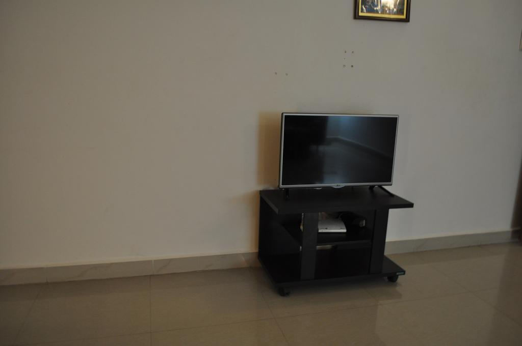 Jyothi Suites Tiruchirappalli Екстериор снимка